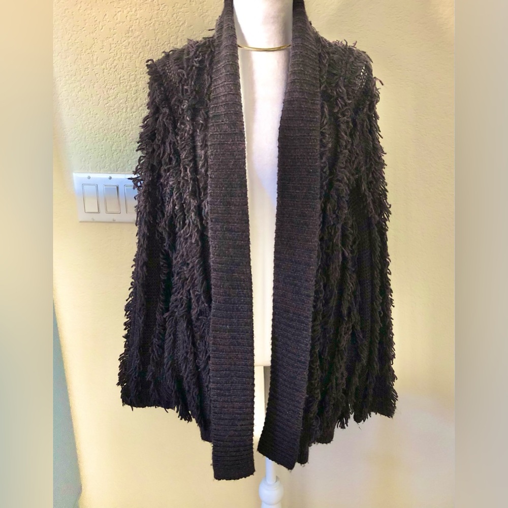 ECOTE Cozy Open-Front Fringe Sweater - Black with Pink Infused